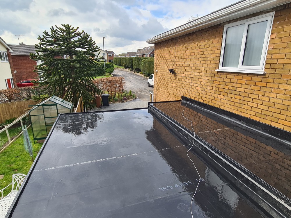 roofers in Connah